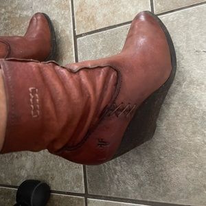 Frye  boots sz 6.5  great condition